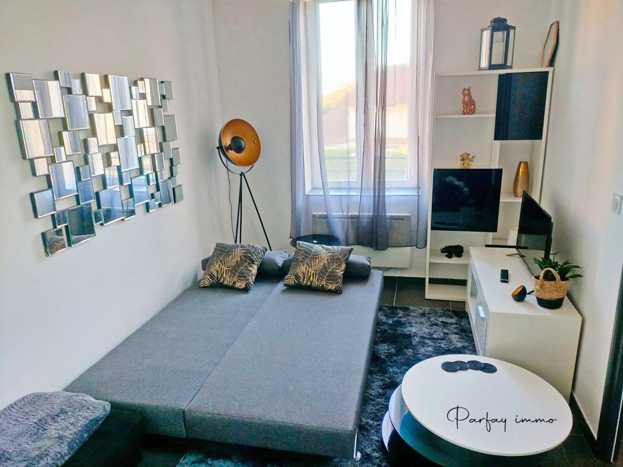 Appartement Agreable Et Moderne 2 Pieces ~ Confort Et Design *